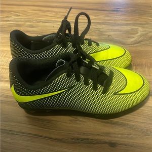 Kids Nike Soccer Cleats size 13